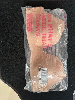 Victoria’s Secret PINK Wireless Push-Up Bra 36D Nude Strapless NWT